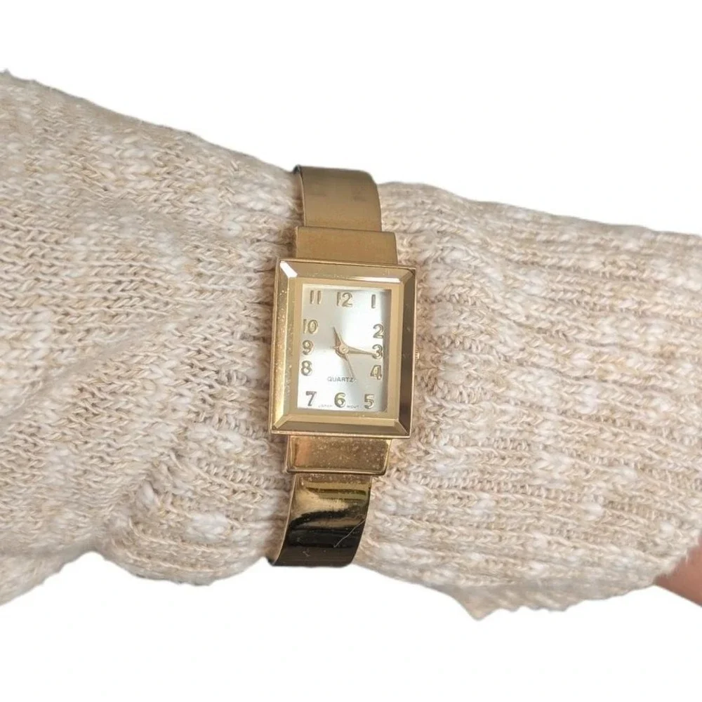 Quartz 2000s 90s Minimalist Bangle Bracelet Stainless Steel Back Watch